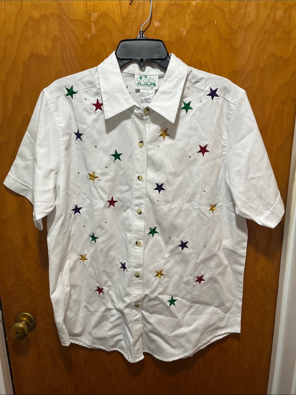White Short-Sleeve Button-Down Shirt with Multicolor Star Embroidery